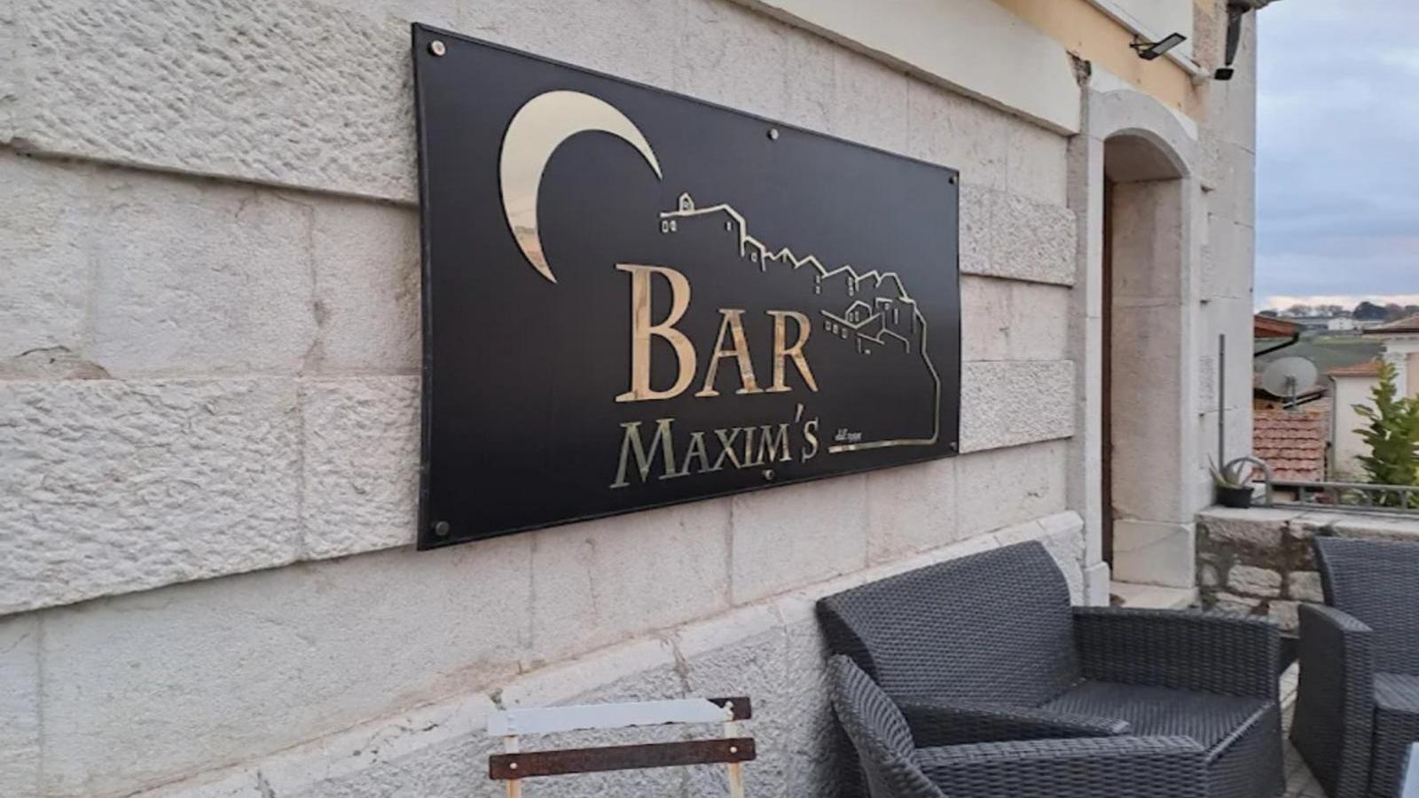 Bar Maxim's